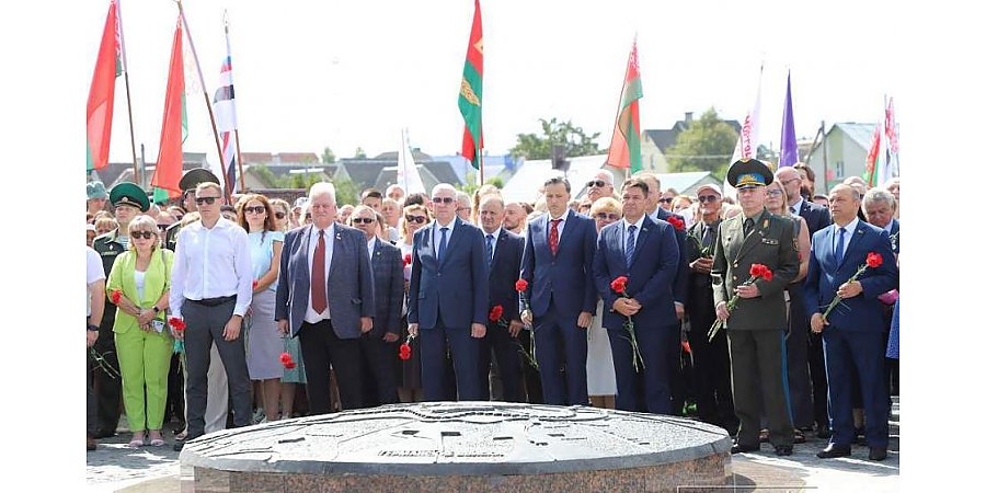 В Сморгони торжественно открыли мемориал памяти жертв Первой мировой войны