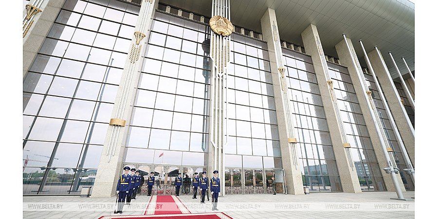 Александр Лукашенко проведет встречу с вице-премьером Госсовета КНР