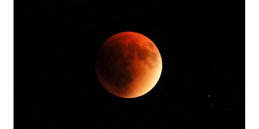 Во время затмения 28 августа Луна почти полностью покраснеет