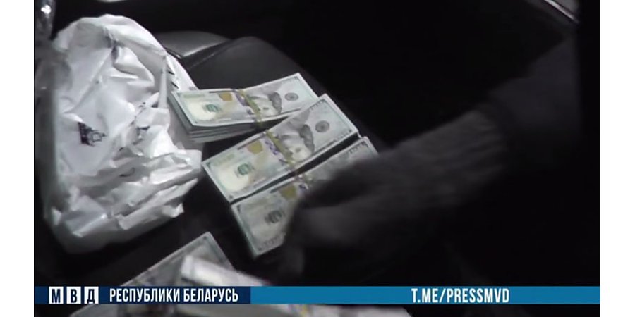 Замдиректора одного из крупнейших предприятий АПК Гродненской области задержали за взятки