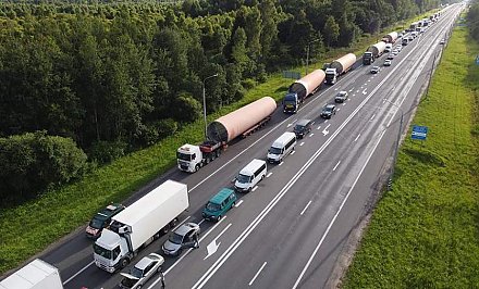 За сутки очередь авто на въезд в Польшу увеличилась на 360 единиц