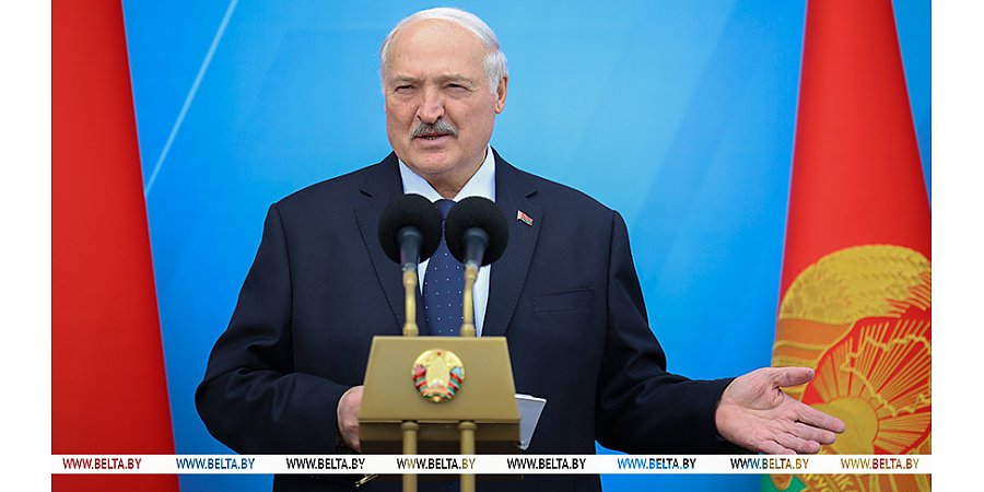 "Разбор полетов" в армии, поликлиника будущего и тренировка с "зубрами". Итоги недели Президента