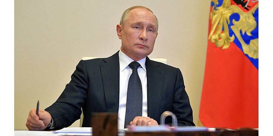Владимир Путин подписал закон о возможности перечисления алиментов в белорусские банки