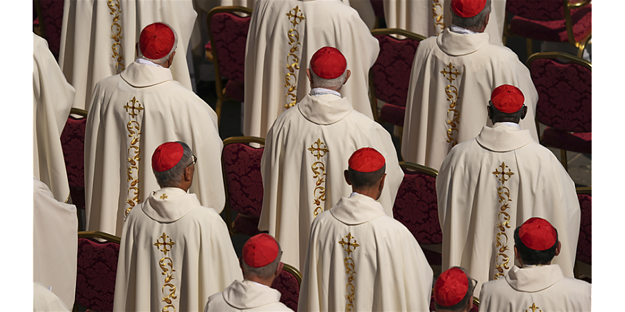 Англоязычные СМИ назвали трех основных кандидатов на папский престол