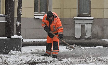 Уборщикам в Беларуси планируют поднять зарплату