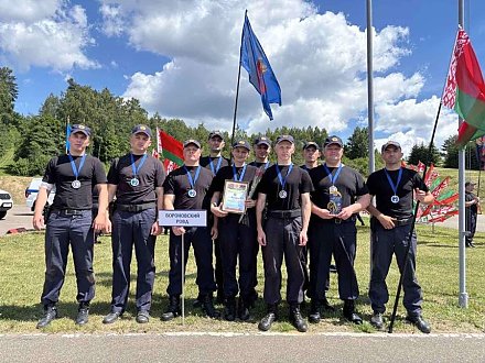 В Новогрудке гродненские правоохранители провели комбинированную милицейскую эстафету. В ней приняли участие сотрудники Вороновского РОВД