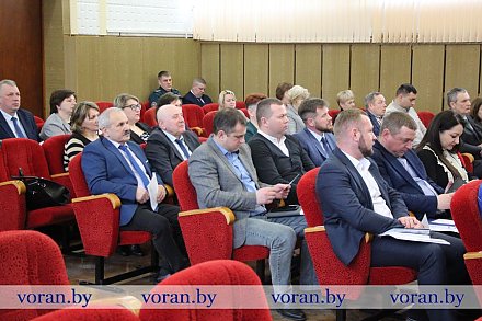 Депутаты приступили к работе.  Состоялась первая сессия Вороновского районного Совета депутатов 29-гого созыва