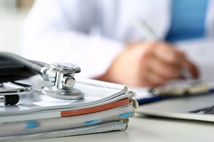 Частые больничные – не повод для увольнения: судья объяснила, когда контракт все же могут расторгнуть