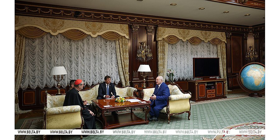 Александр Лукашенко и спецпосланник Папы Римского Гуджеротти подтвердили важность диалога для взаимопонимания в мире