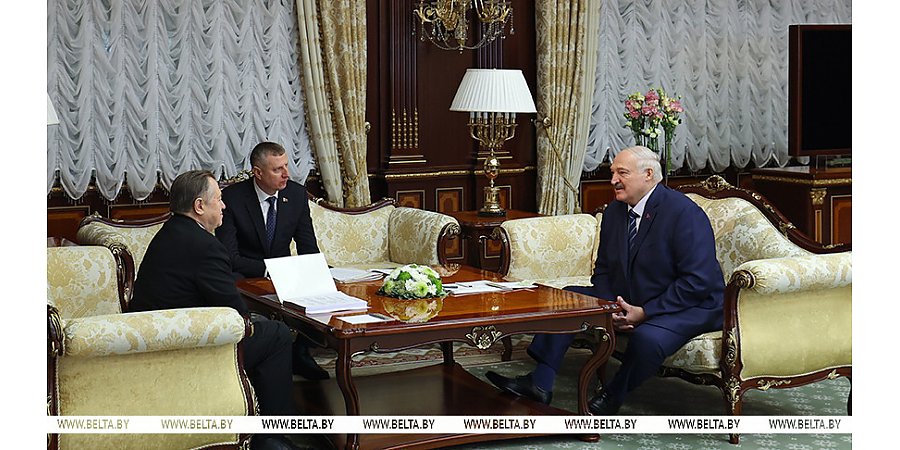 О близости с Россией, политике Трампа и Совете мира. Лукашенко ответил на фейки и конспирологию