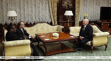 Александр Лукашенко встретился с Президентом Зимбабве