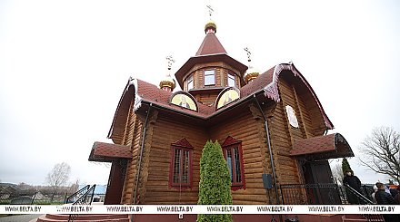 Александр Лукашенко на Пасху приехал в храм Святителя Николая Чудотворца в Шкловском районе