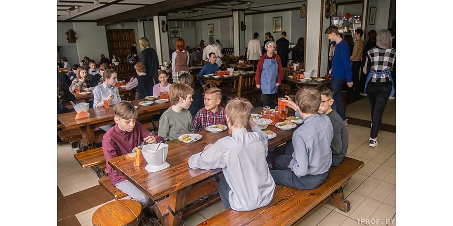 На что жалуются и о чем спрашивают родители в чат-боте по вопросам питания