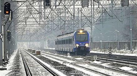 Паралич на польских железных дорогах: поезда отменяются, пассажиры ждут часами