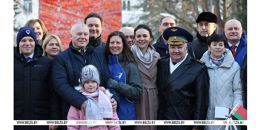 Основной и дублирующий экипажи ЭП-21 в Звездном городке торжественно проводили на Байконур