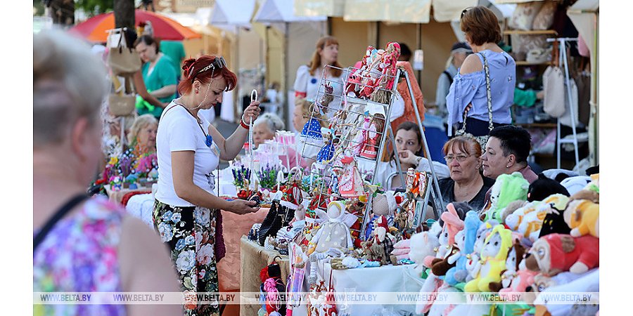 Вытинанка, ковка, танцы. Что интересного представят на открытых площадках "Славянского базара" 