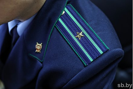 Генпрокуратура Беларуси признала экстремистским логотип иностранного бренда одежды — что не так с черным орлом