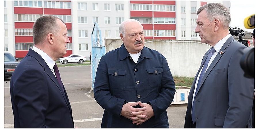 Александр Лукашенко работает в Шклове, в центре внимания сфера АПК