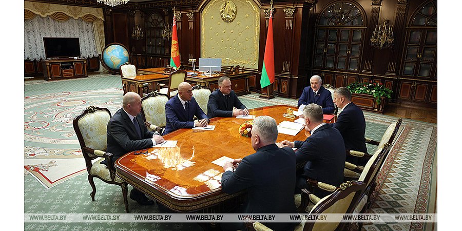 Новый вице-премьер, министры и местная вертикаль. Итоги кадрового дня у Президента