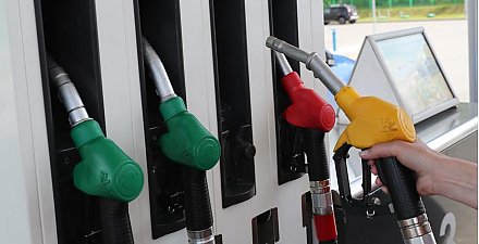Автомобильное топливо в Беларуси подорожает на 2 копейки с 5 апреля