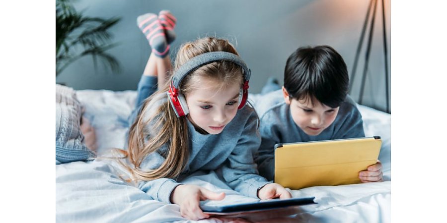 Белорусские родители теперь должны оберегать детей в интернете