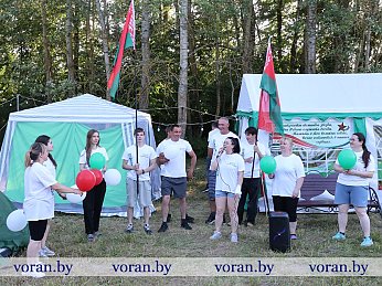 Хозяйский подход и творческий огонек. Участники турслета  в Погородно  защитили свои визитки 