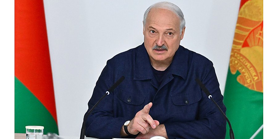 Забота о людях и требования к крупным сетевикам. Собрали все про совещание Александра Лукашенко о торговле на селе