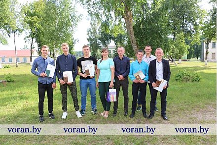 В Вороновском колледже вручили дипломы выпускникам