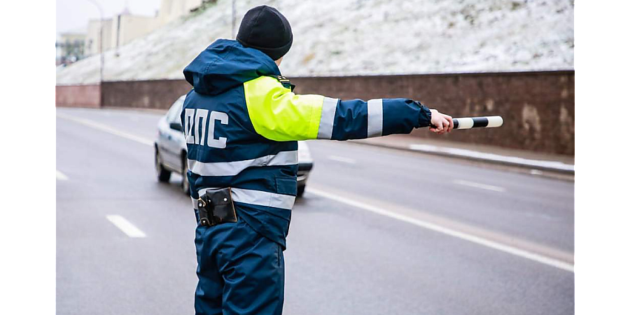 Переходим на летние шины. Госавтоинспекторы в рейдах проверяют технические неисправности автомобилей