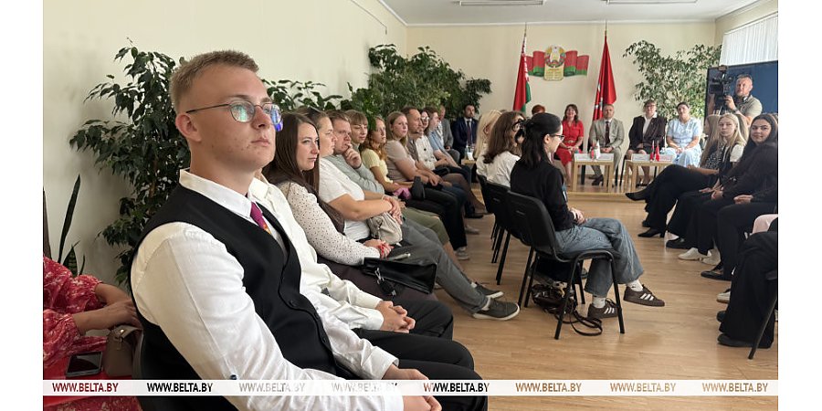 Код народного единства расшифровали в Ельске во время общественно-политического марафона