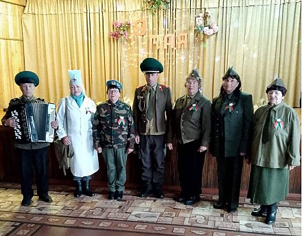 Накануне Дня Победы в Курчевском сельском клубе прошла концертная программа "Не умолкнет во мне война"