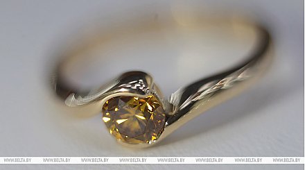 Лидчанка за "снятие порчи" заплатила мошеннице из Вороновского района золотыми украшениями