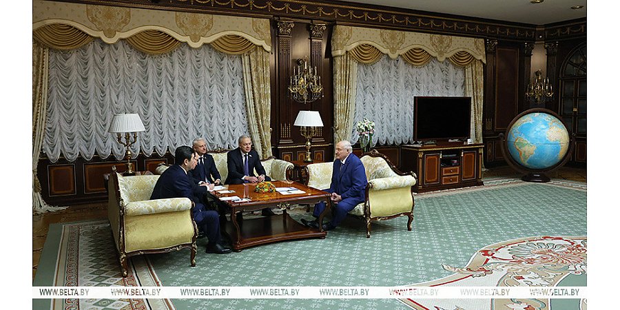 Александр Лукашенко о сотрудничестве с Казахстаном: давайте в этом бешеном мире не потеряем друг друга