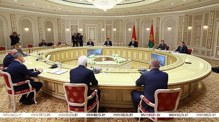 Александр Лукашенко ставит задачу во что бы то ни стало преодолеть планку в $1 млрд в торговле с Брянской областью