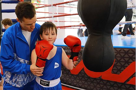 Какие инициативы помогают «вытянуть» детей с улицы и оградить от дурного влияния