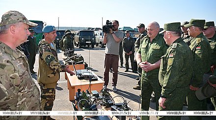 Обновление армейских настроек, кадровой вертикали и новая встреча со студентами. Итоги недели Президента