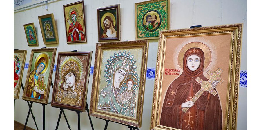 Выставка мастерски вышитых икон Богоматери открылась в Гродно 
