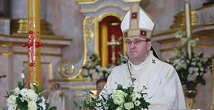 Александр Лукашенко поздравил главу белорусских католиков с Пасхой