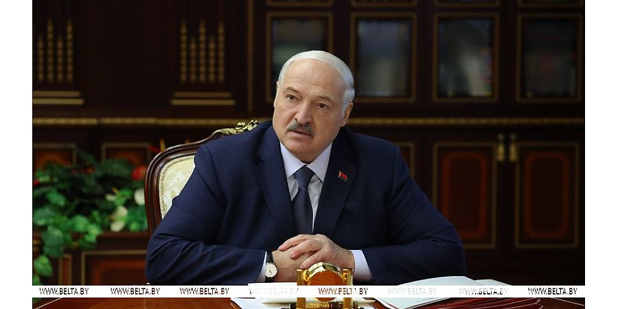 Обещание женщинам, кадровый день, партнер из Арктики и бургер №1. Итоги недели Президента