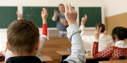 Когда у школьников будут каникулы в 2026/27 учебном году, рассказали в Минобразования