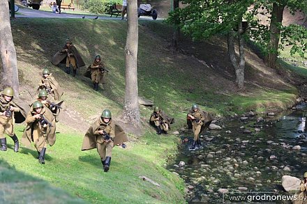 Лето 1944-го: в Гродно показали военно-историческую реконструкцию освобождения города