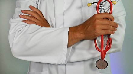 Дефицит врачей, лекарств и финансов. Здравоохранению Латвии не хватает более 500 млн евро