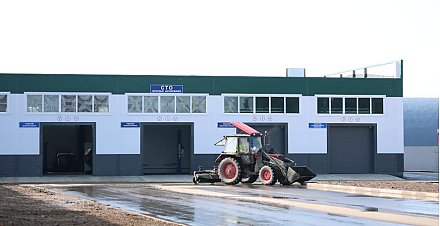 Александр Лукашенко на примере агросервиса в Шклове рассмотрит перспективы развития подобных организаций в стране
