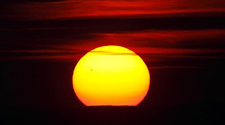 Ученые зафиксировали почти полное исчезновение пятен на Солнце