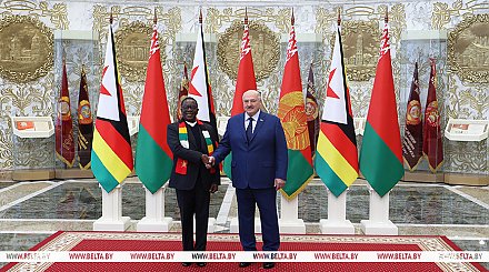 Ориентир на $100 млн. Александр Лукашенко заявил об ощутимых практических результатах в сотрудничестве с Зимбабве