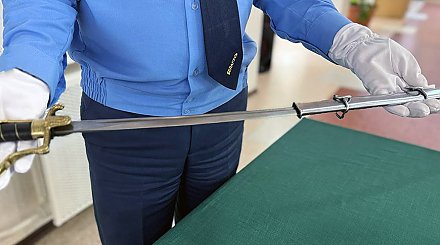 Попытку незаконного ввоза сабли с ножнами пресекли в пункте пропуска "Бенякони"