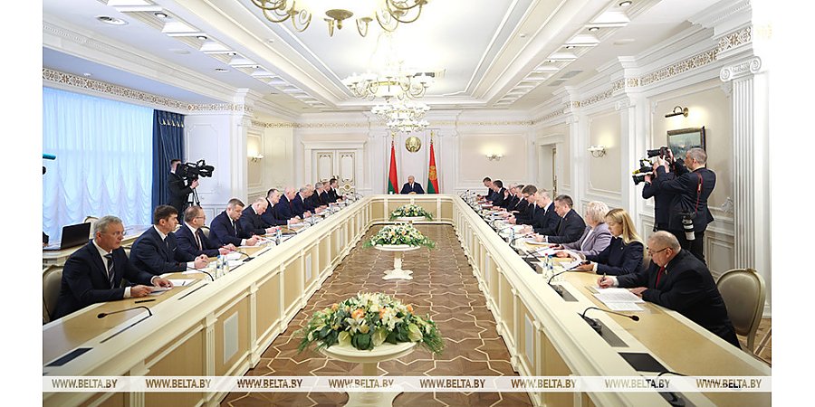 Александр Лукашенко требует четко разделить обоснованное и необоснованное посредничество