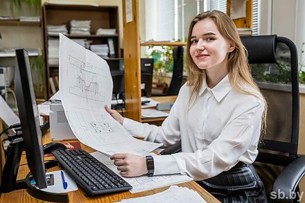 Топ сфер, где этим летом работала молодежь, назвали в Минтруда