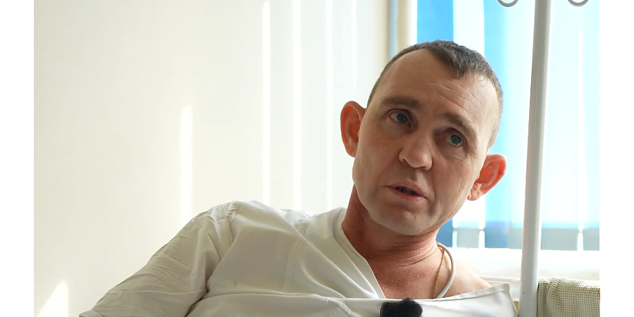 "Сегодняшнюю ночь не спал - это от радости". Российским военным оказывают медпомощь после обмена