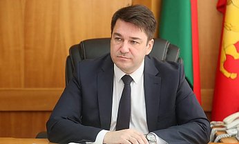 Виктор Пранюк провел прямую телефонную линию с жителями региона
